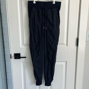 Lululemon dance studio joggers size 4